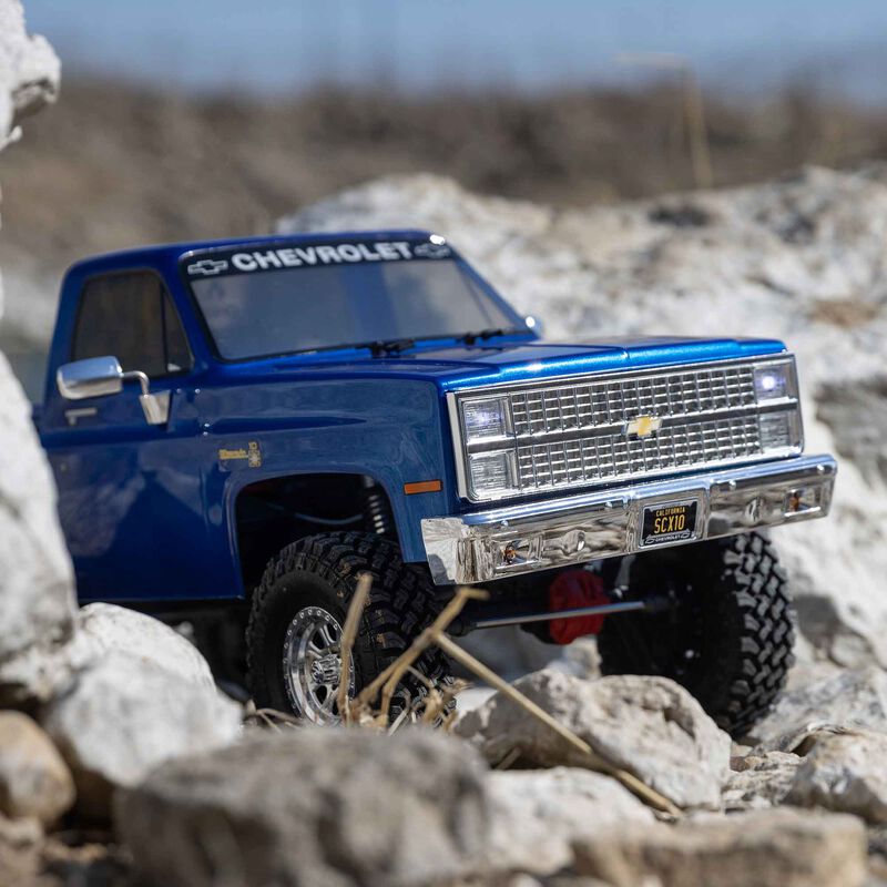 SCX10 III Base Camp 82 Chevy K10 RTR Blue 1/10 Scale -- AXI03030T1