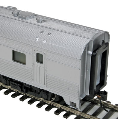 Walthers 85' Budd Diner - Southern Railway (silver) #30162