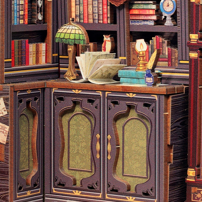 Book Nook Kit: Owl Bookstore