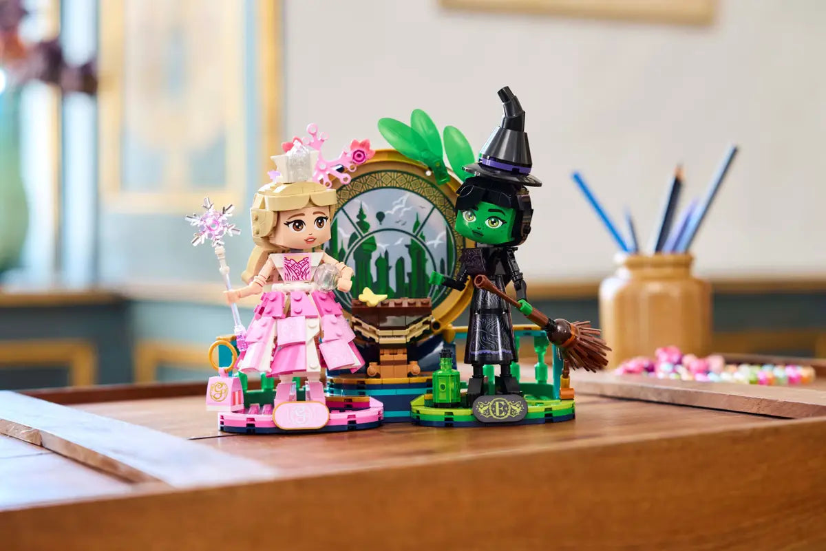 75682 Wicked Elphaba & Glinda Figures