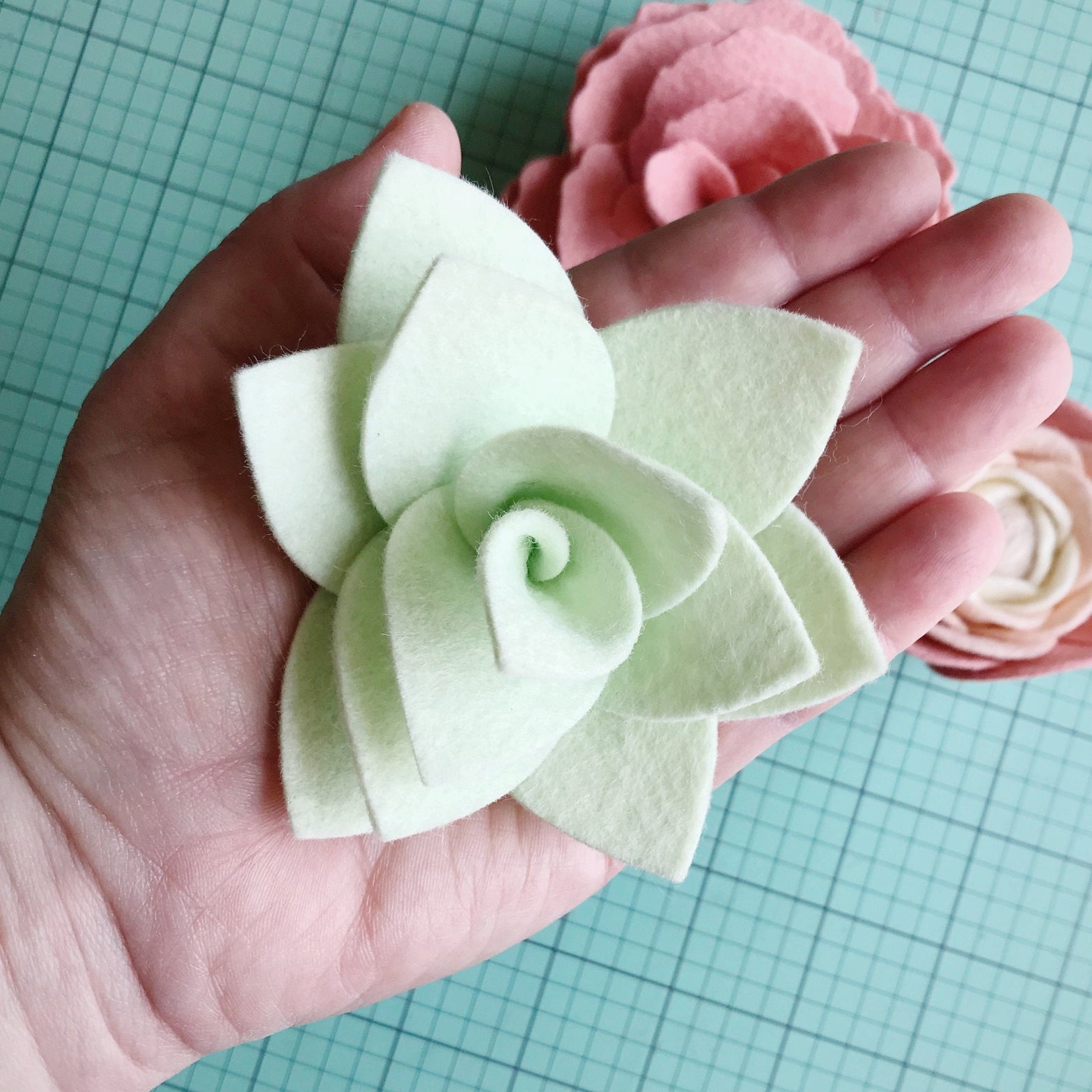 Felt Flower Craft Kit | Coral Sage Floral Trio