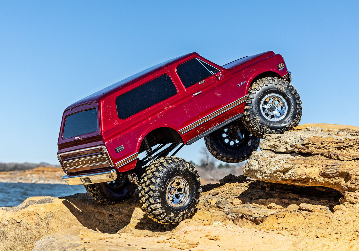 92086-4 RED TRX-4® High Trail Edition™ with 1972 Chevrolet® Blazer® Body: 4WD Electric Truck with TQi™