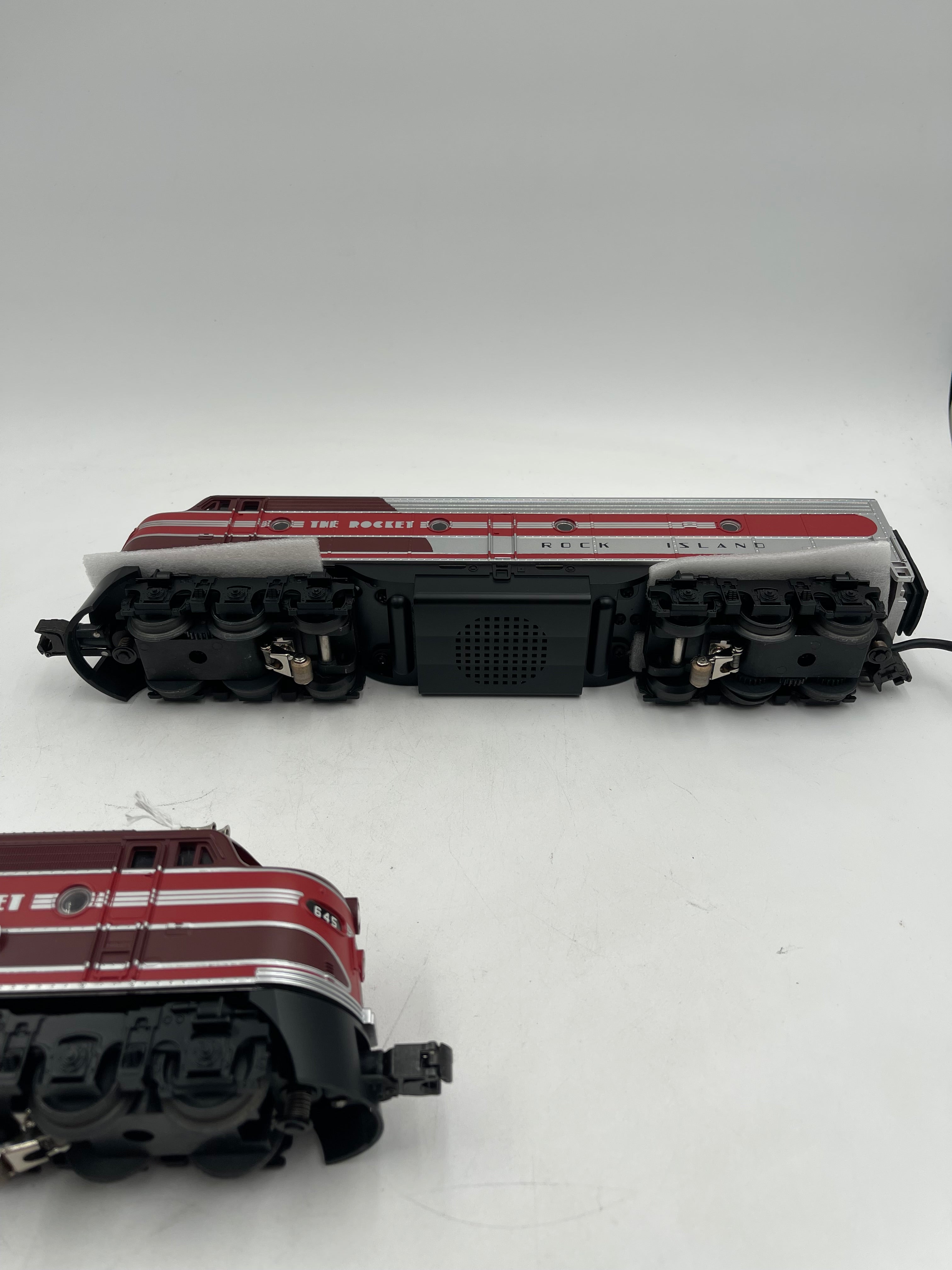 MTH O-Gauge E8 A-A Locomotive Set w/ Proto Sound Rock Island RR - 30-2187-1