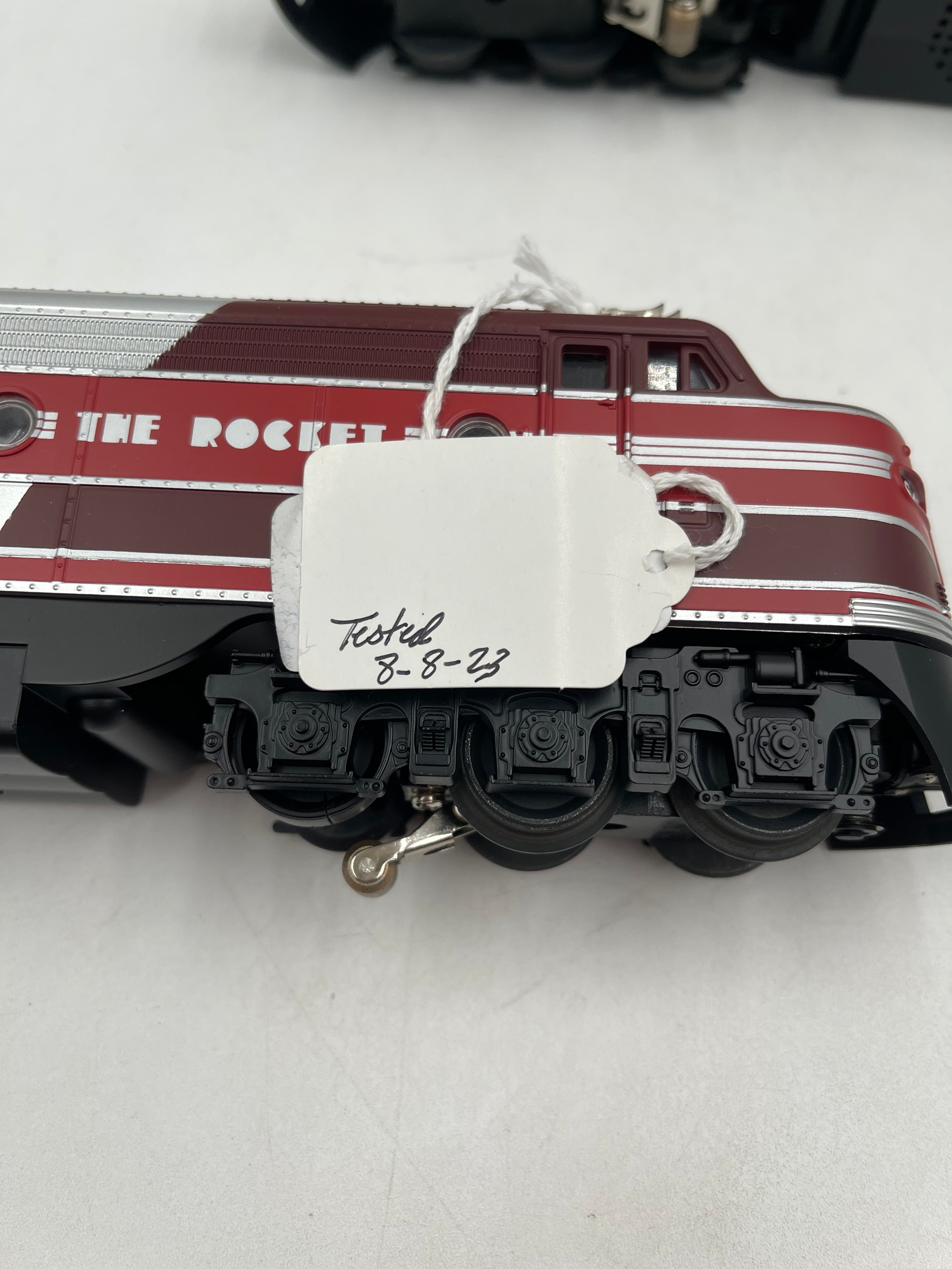 MTH O-Gauge E8 A-A Locomotive Set w/ Proto Sound Rock Island RR - 30-2187-1