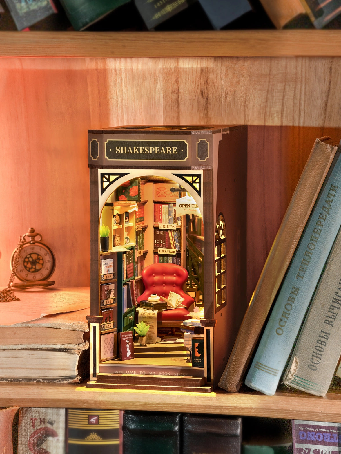 Diy Miniature House Book Nook Kit: Bookstore