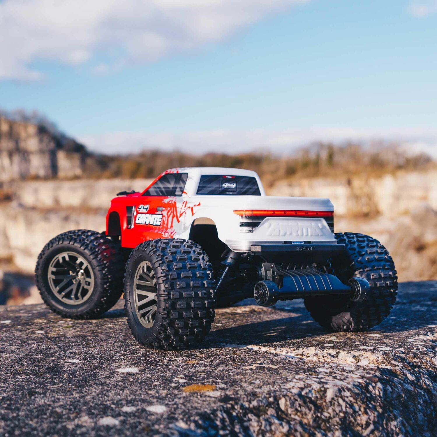 1/10 GRANITE 4X4 V3 3S BLX Brushless Monster Truck RTR, Red