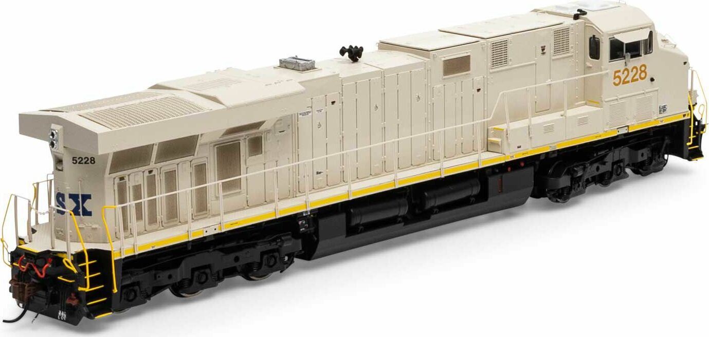 HO ES44DC Locomotive with DCC & Sound, CSX, Primer #5228