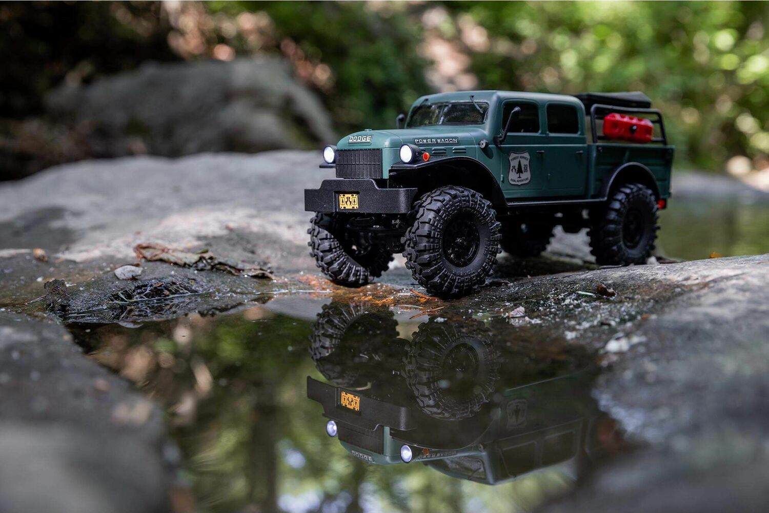 AXI00007T2 SCX24 40's 4 Door Dodge Power Wagon, Green: 1/24 4WD-RTR Ro